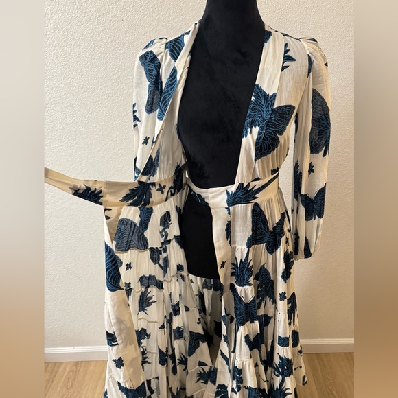 Banana Republic Navy and Cream Floral Wrap Midi Dress - Picture 5 of 10